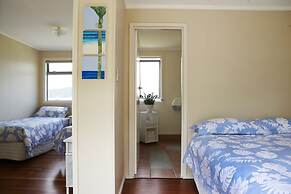 Tipi and Bob's Waterfront Lodge