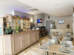 BRIT HOTEL Confort Le Revest Sainte Maxime