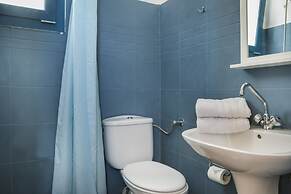 Metaxatos Apartments