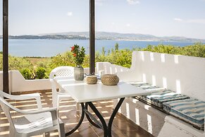 Metaxatos Apartments