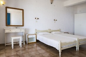 Metaxatos Apartments