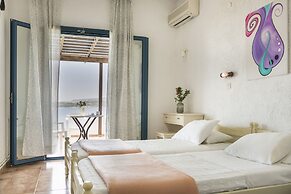 Metaxatos Apartments