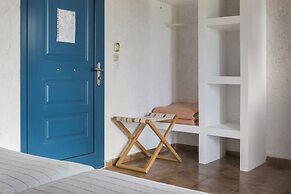 Metaxatos Apartments