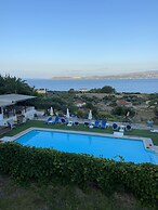 Metaxatos Apartments