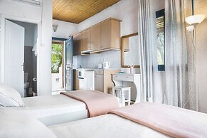 Metaxatos Apartments