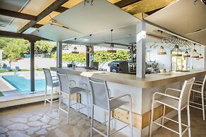 Metaxatos Apartments