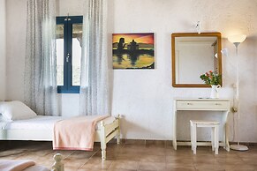 Metaxatos Apartments