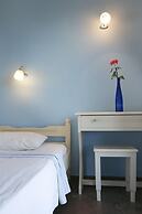 Metaxatos Apartments