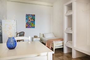 Metaxatos Apartments