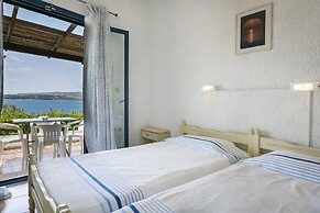 Metaxatos Apartments