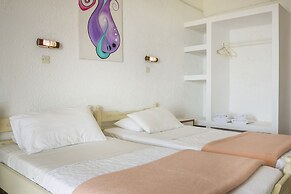 Metaxatos Apartments