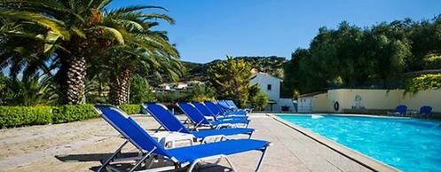 Metaxatos Apartments