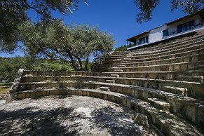 Metaxatos Apartments