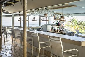 Metaxatos Apartments