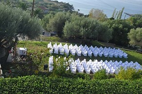 Metaxatos Apartments