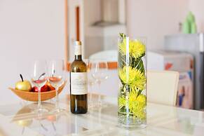 Richico Apartments And Hotel