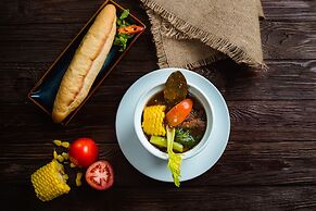 Richico Apartments And Hotel