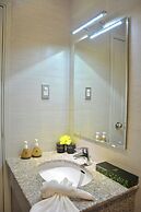 Richico Apartments And Hotel