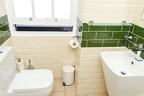 The Captain Cook Hotel