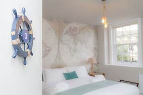 The Captain Cook Hotel