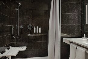 AC Hotel by Marriott Cincinnati at Liberty Center
