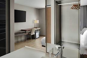 AC Hotel by Marriott Cincinnati at Liberty Center