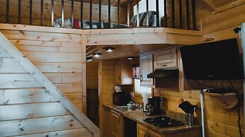 Ouray Riverside Resort - Inn & Cabins