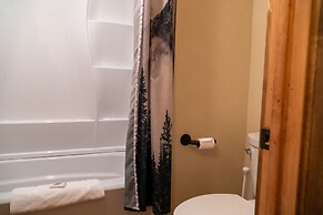 Ouray Riverside Resort - Inn & Cabins