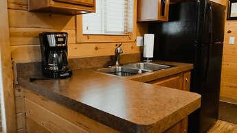 Ouray Riverside Resort - Inn & Cabins