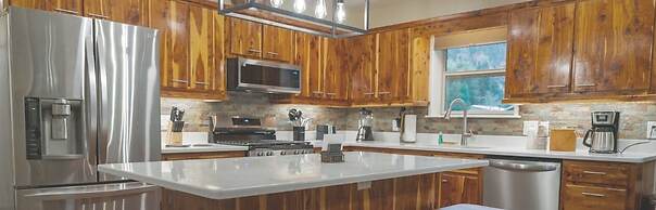 Ouray Riverside Resort - Inn & Cabins