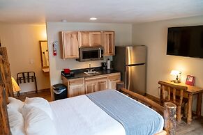 Ouray Riverside Resort - Inn & Cabins