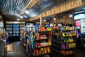 Ouray Riverside Resort - Inn & Cabins