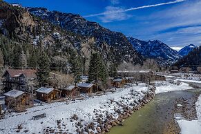 Ouray Riverside Resort - Inn & Cabins