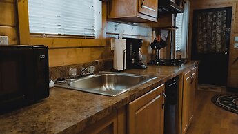 Ouray Riverside Resort - Inn & Cabins