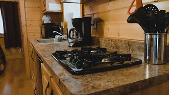 Ouray Riverside Resort - Inn & Cabins