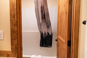 Ouray Riverside Resort - Inn & Cabins