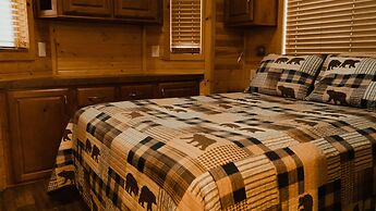 Ouray Riverside Resort - Inn & Cabins