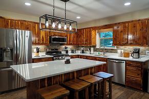 Ouray Riverside Resort - Inn & Cabins