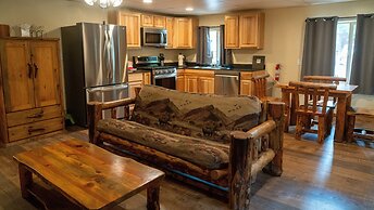 Ouray Riverside Resort - Inn & Cabins