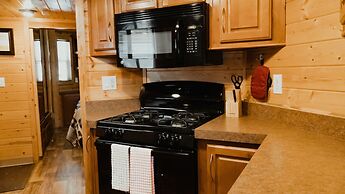 Ouray Riverside Resort - Inn & Cabins