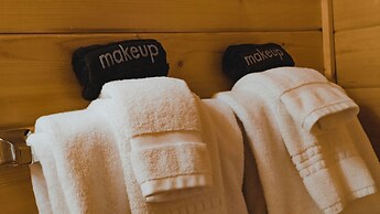 Ouray Riverside Resort - Inn & Cabins