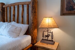 Ouray Riverside Resort - Inn & Cabins