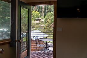 Ouray Riverside Resort - Inn & Cabins