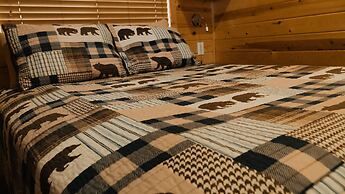 Ouray Riverside Resort - Inn & Cabins