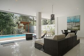 Pinus Villa 5 Bedrooms with a Private Pool