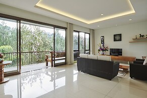 Pinus Villa 5 Bedrooms with a Private Pool