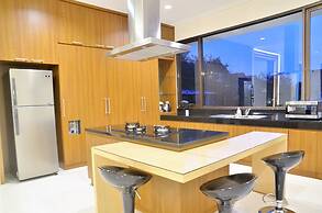 Hikari Hill View 7BR Villa with a Private Pool