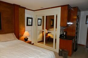 Alex Group Jomtien Plaza Condotel