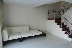 Alex Group Jomtien Plaza Condotel