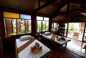 Gin's Maekhong View Resort & Spa